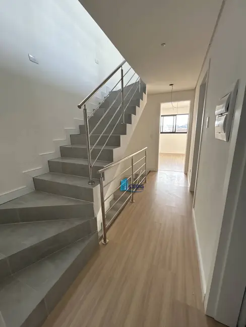 Sobrado com 3 quartos à venda, 118m2 em Xaxim, Curitiba - PR - imagem 9 Foto 9 de Sobrado com 3 quartos à venda, 118m2 em Xaxim, Curitiba - PR