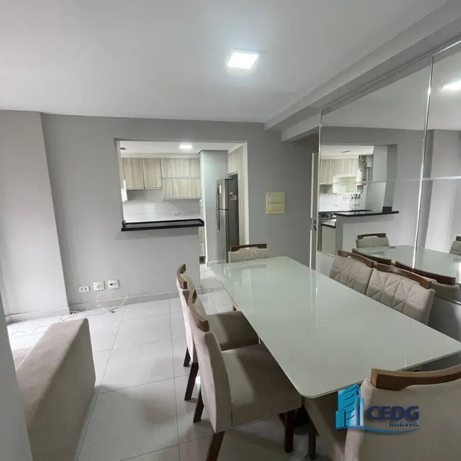 Apartamento com 2 quartos à venda, 59m2 em Capão Raso, Curitiba - PR - imagem 3 Foto 3 de Apartamento com 2 quartos à venda, 59m2 em Capão Raso, Curitiba - PR