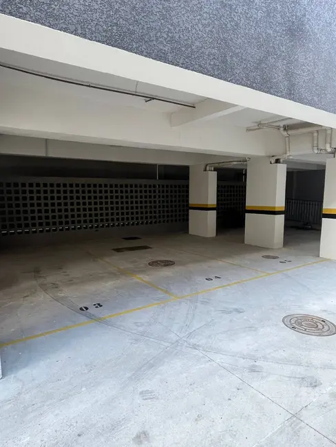 Apartamento com 2 quartos à venda, 60m2 em Capão Raso, Curitiba - PR - imagem 4 Foto 4 de Apartamento com 2 quartos à venda, 60m2 em Capão Raso, Curitiba - PR