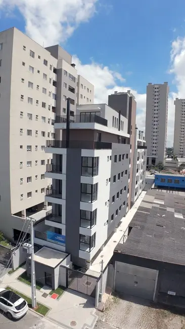 Apartamento com 2 quartos à venda, 60m2 em Capão Raso, Curitiba - PR - imagem 2 Foto 2 de Apartamento com 2 quartos à venda, 60m2 em Capão Raso, Curitiba - PR