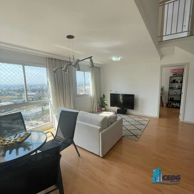 Apartamento com 3 quartos para alugar, 91m2 em Novo Mundo, Curitiba - PR - imagem 5 Foto 5 de Apartamento com 3 quartos para alugar, 91m2 em Novo Mundo, Curitiba - PR