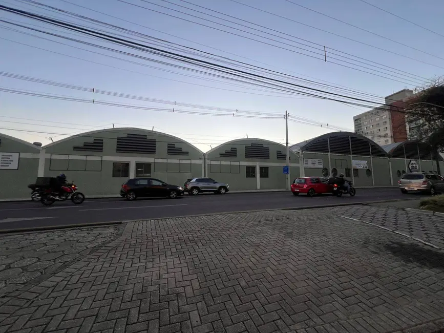 Apartamento com 3 quartos à venda, 60m2 em Capão Raso, Curitiba - PR - imagem 3 Foto 3 de Apartamento com 3 quartos à venda, 60m2 em Capão Raso, Curitiba - PR