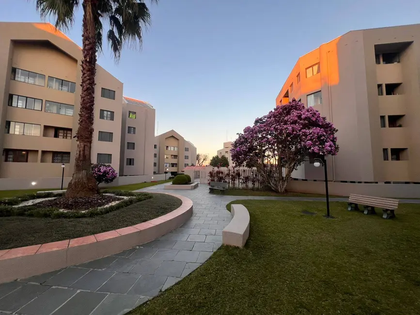 Apartamento com 3 quartos à venda, 60m2 em Capão Raso, Curitiba - PR - imagem 2 Foto 2 de Apartamento com 3 quartos à venda, 60m2 em Capão Raso, Curitiba - PR