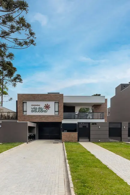 Casa com 3 quartos à venda, 104m2 em Santa Cândida, Curitiba - PR - imagem 1 Foto 1 de Casa com 3 quartos à venda, 104m2 em Santa Cândida, Curitiba - PR