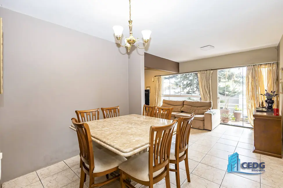 Casa com 4 quartos à venda, 500m2 em Vista Alegre, Curitiba - PR - imagem 7 Foto 7 de Casa com 4 quartos à venda, 500m2 em Vista Alegre, Curitiba - PR