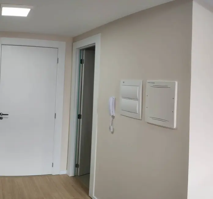 Foto 2 de Apartamento com 1 quarto à venda, 17m2 em Capão Raso, Curitiba - PR