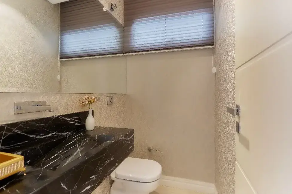 Foto 9 de Casa com 4 quartos à venda, 297m2 em Pinheirinho, Curitiba - PR