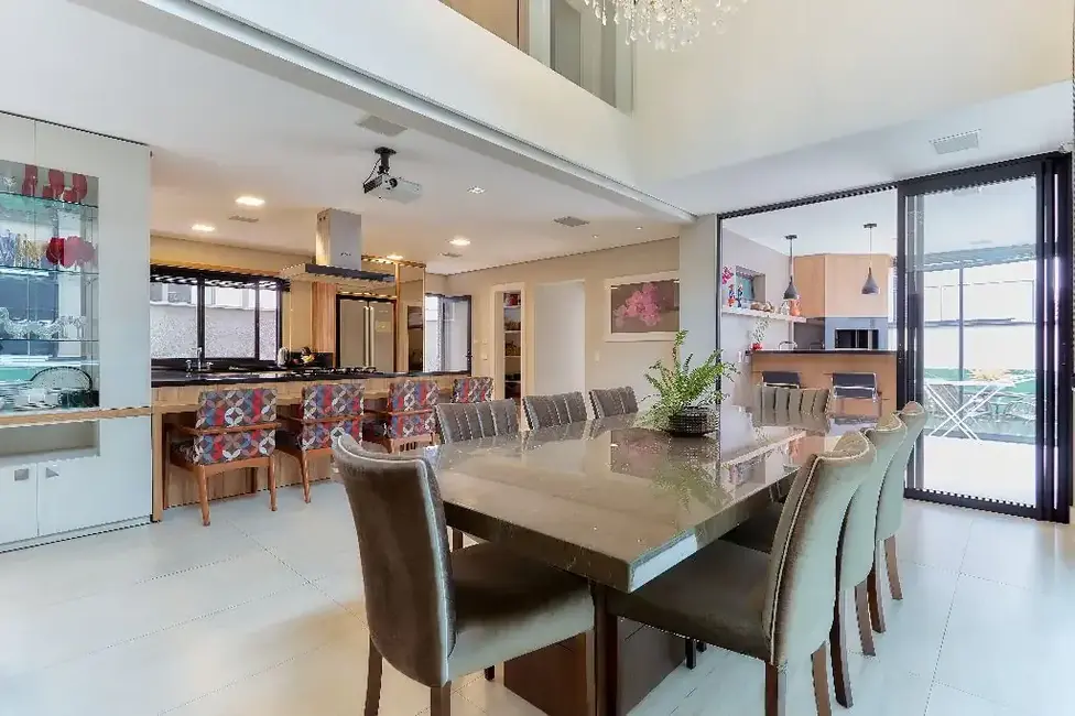 Foto 6 de Casa com 4 quartos à venda, 297m2 em Pinheirinho, Curitiba - PR