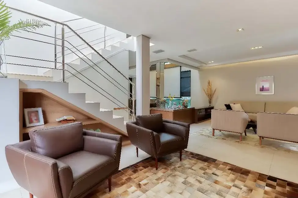 Foto 5 de Casa com 4 quartos à venda, 297m2 em Pinheirinho, Curitiba - PR