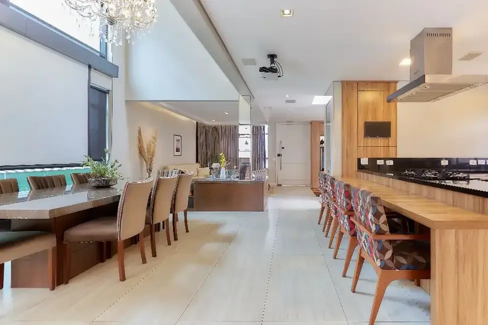 Foto 8 de Casa com 4 quartos à venda, 297m2 em Pinheirinho, Curitiba - PR