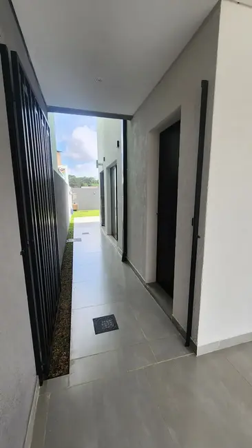 Casa com 3 quartos à venda, 205m2 em Umbará, Curitiba - PR - imagem 3 Foto 3 de Casa com 3 quartos à venda, 205m2 em Umbará, Curitiba - PR