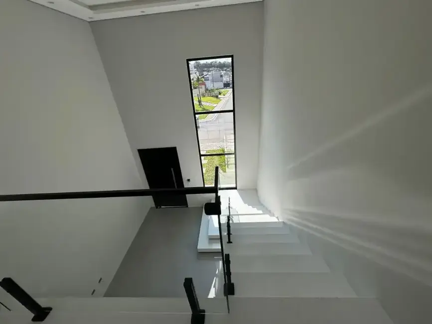 Casa com 4 quartos à venda, 225m2 em Umbará, Curitiba - PR - imagem 8 Foto 8 de Casa com 4 quartos à venda, 225m2 em Umbará, Curitiba - PR