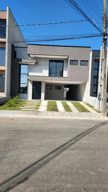 Casa com 4 quartos à venda, 225m2 em Umbará, Curitiba - PR - imagem 1 Foto 1 de Casa com 4 quartos à venda, 225m2 em Umbará, Curitiba - PR