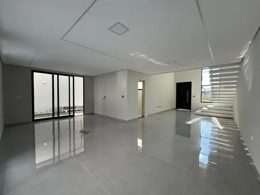 Casa com 4 quartos à venda, 225m2 em Umbará, Curitiba - PR - imagem 5 Foto 5 de Casa com 4 quartos à venda, 225m2 em Umbará, Curitiba - PR
