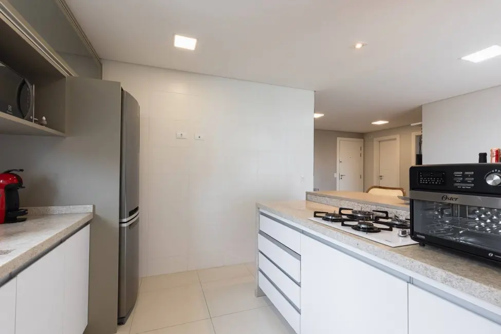 Foto 6 de Apartamento com 2 quartos à venda, 77m2 em Centro, Curitiba - PR