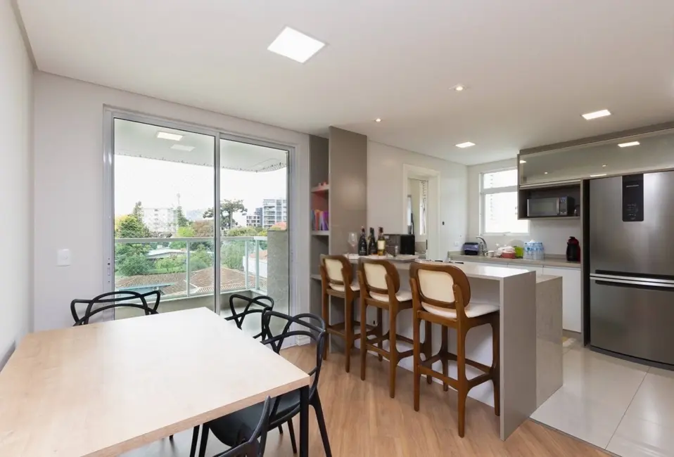 Foto 2 de Apartamento com 2 quartos à venda, 77m2 em Centro, Curitiba - PR