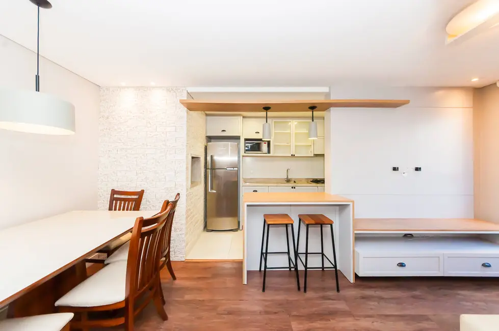 Foto 3 de Apartamento com 2 quartos à venda, 56m2 em Santo Inácio, Curitiba - PR