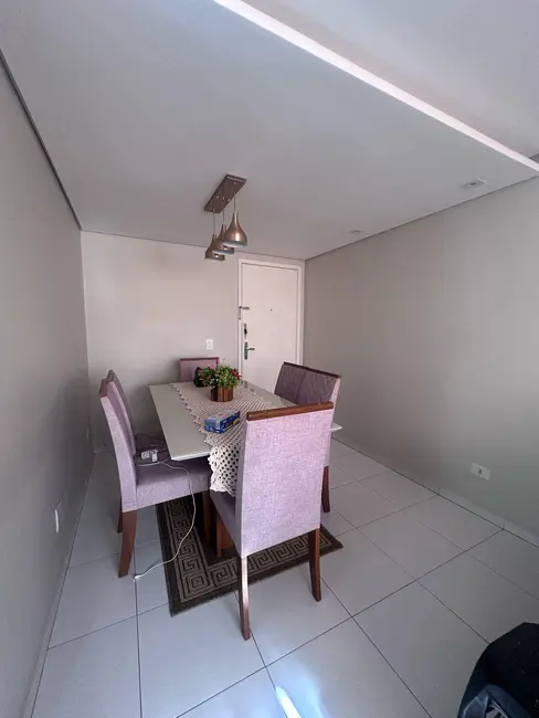 Apartamento com 3 quartos à venda, 57m2 em Capão Raso, Curitiba - PR - imagem 4 Foto 4 de Apartamento com 3 quartos à venda, 57m2 em Capão Raso, Curitiba - PR