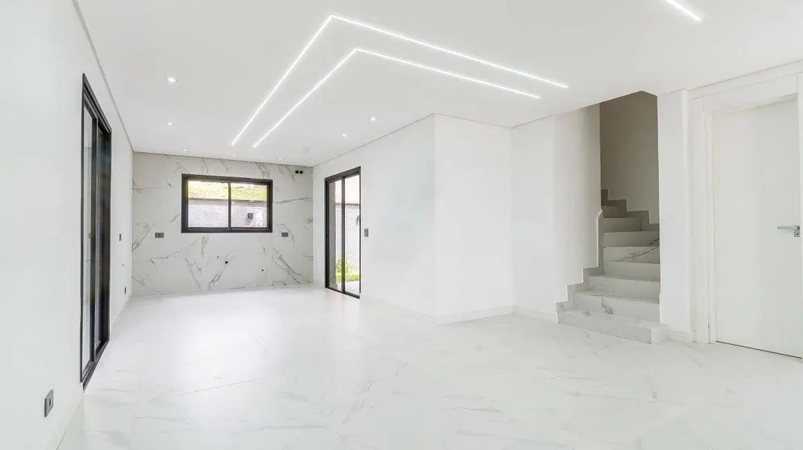 Foto 3 de Casa com 4 quartos à venda, 190m2 em Santa Cândida, Curitiba - PR