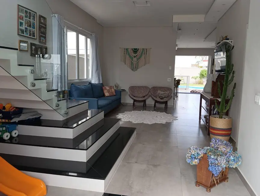 Foto 3 de Casa com 6 quartos à venda, 411m2 em Matinhos - PR