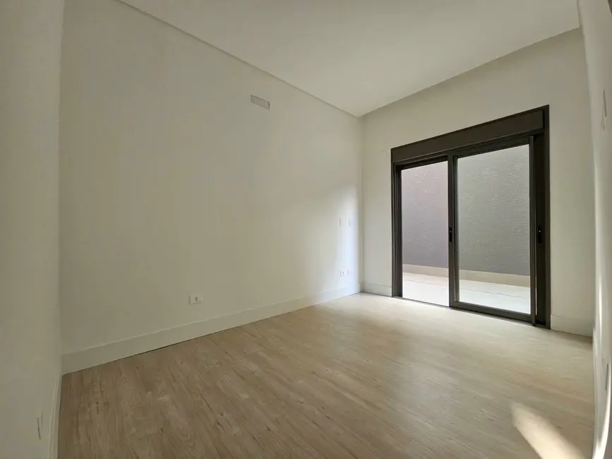 Apartamento com 3 quartos à venda, 257m2 em Hugo Lange, Curitiba - PR - imagem 4 Foto 4 de Apartamento com 3 quartos à venda, 257m2 em Hugo Lange, Curitiba - PR