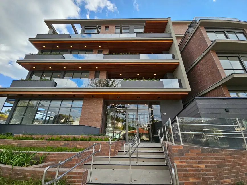Apartamento com 3 quartos à venda, 257m2 em Hugo Lange, Curitiba - PR - imagem 1 Foto 1 de Apartamento com 3 quartos à venda, 257m2 em Hugo Lange, Curitiba - PR