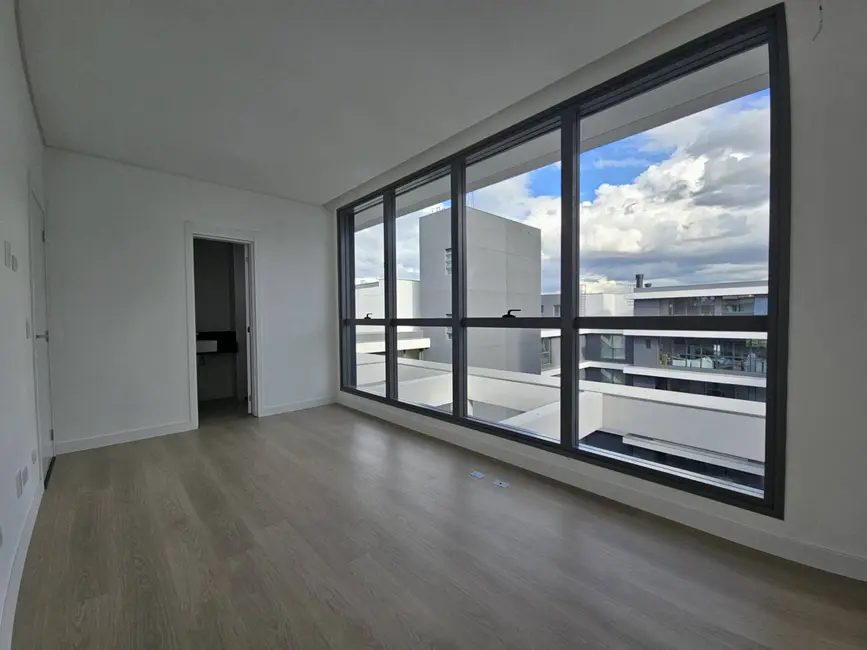 Apartamento com 3 quartos à venda, 148m2 em Hugo Lange, Curitiba - PR - imagem 9 Foto 9 de Apartamento com 3 quartos à venda, 148m2 em Hugo Lange, Curitiba - PR