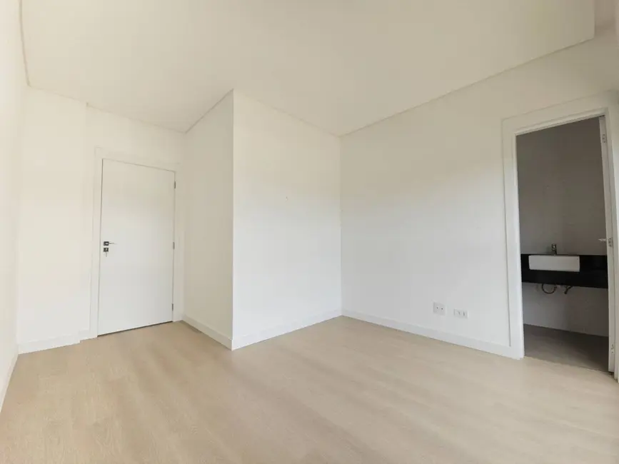 Apartamento com 3 quartos à venda, 102m2 em Mossunguê, Curitiba - PR - imagem 6 Foto 6 de Apartamento com 3 quartos à venda, 102m2 em Mossunguê, Curitiba - PR