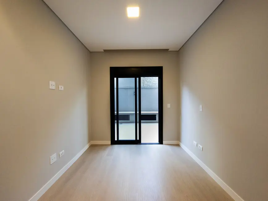Apartamento com 3 quartos à venda, 117m2 em Alto da Rua XV, Curitiba - PR - imagem 6 Foto 6 de Apartamento com 3 quartos à venda, 117m2 em Alto da Rua XV, Curitiba - PR