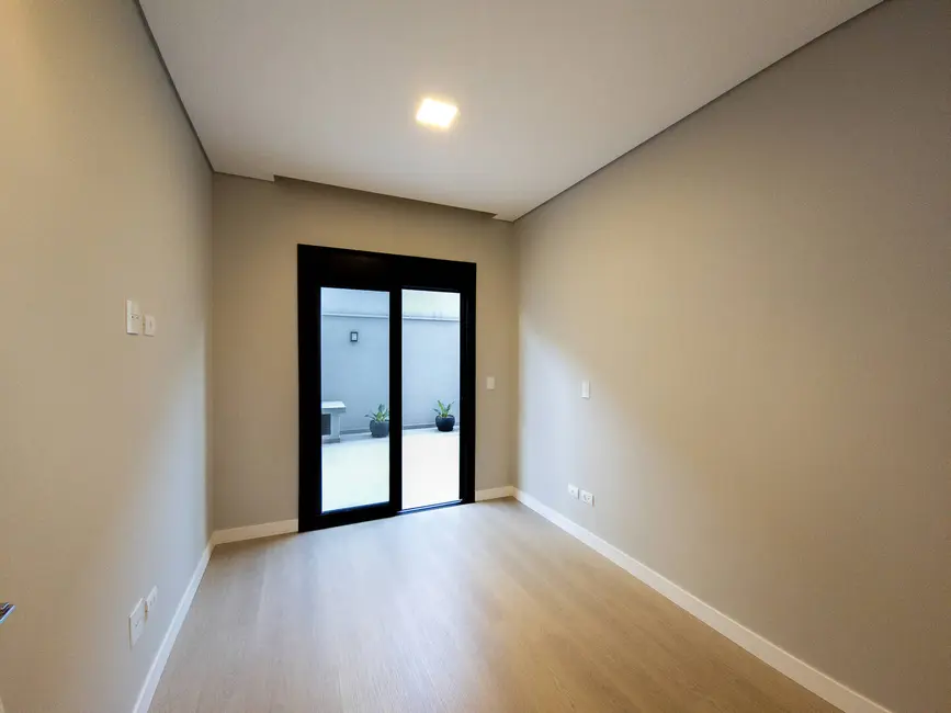 Apartamento com 3 quartos à venda, 117m2 em Alto da Rua XV, Curitiba - PR - imagem 9 Foto 9 de Apartamento com 3 quartos à venda, 117m2 em Alto da Rua XV, Curitiba - PR