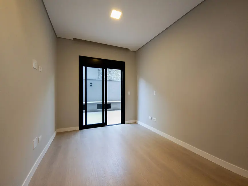 Apartamento com 3 quartos à venda, 117m2 em Alto da Rua XV, Curitiba - PR - imagem 5 Foto 5 de Apartamento com 3 quartos à venda, 117m2 em Alto da Rua XV, Curitiba - PR