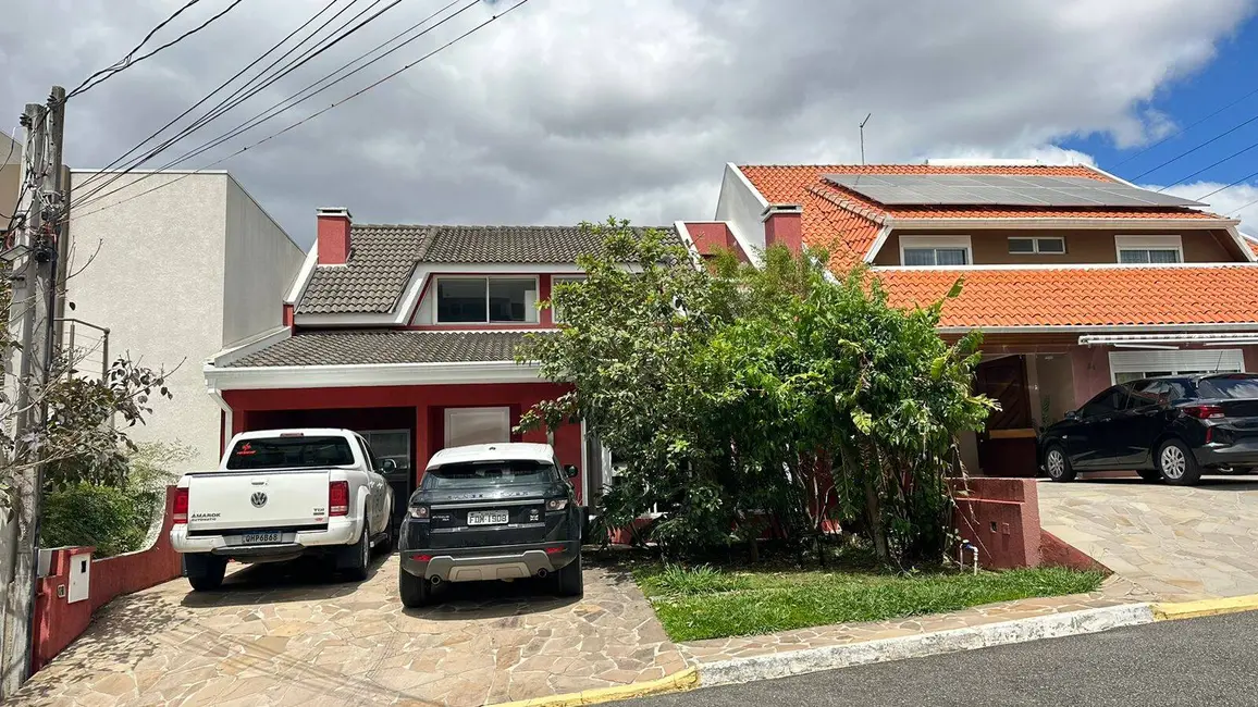 Foto 3 de Casa com 3 quartos à venda, 240m2 em Uberaba, Curitiba - PR