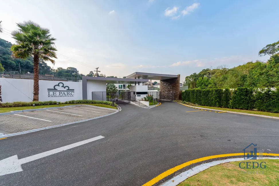 Casa com 4 quartos à venda, 470m2 em Pilarzinho, Curitiba - PR - imagem 4 Foto 4 de Casa com 4 quartos à venda, 470m2 em Pilarzinho, Curitiba - PR