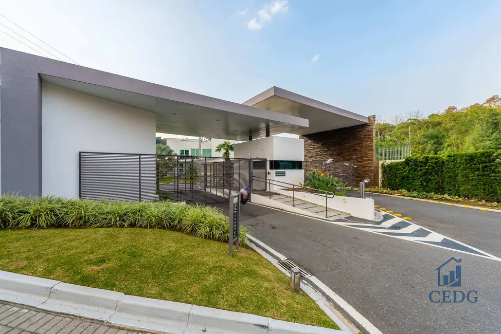 Casa com 4 quartos à venda, 470m2 em Pilarzinho, Curitiba - PR - imagem 2 Foto 2 de Casa com 4 quartos à venda, 470m2 em Pilarzinho, Curitiba - PR