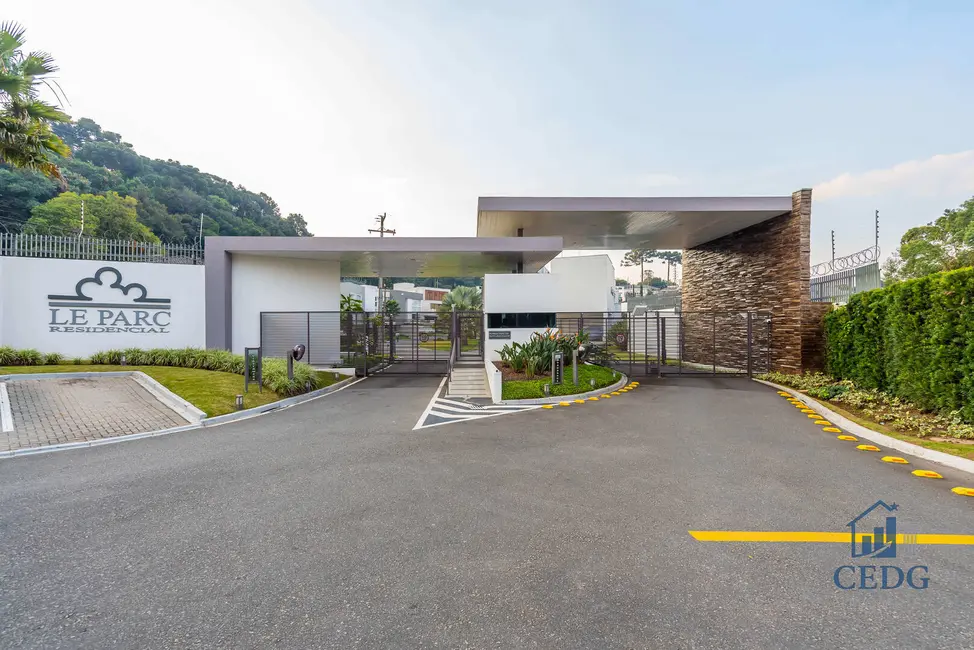 Casa com 4 quartos à venda, 470m2 em Pilarzinho, Curitiba - PR - imagem 3 Foto 3 de Casa com 4 quartos à venda, 470m2 em Pilarzinho, Curitiba - PR