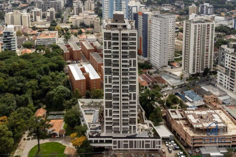 Apartamento com 2 quartos à venda, 63m2 em Cristo Rei, Curitiba - PR - imagem 2 Foto 2 de Apartamento com 2 quartos à venda, 63m2 em Cristo Rei, Curitiba - PR