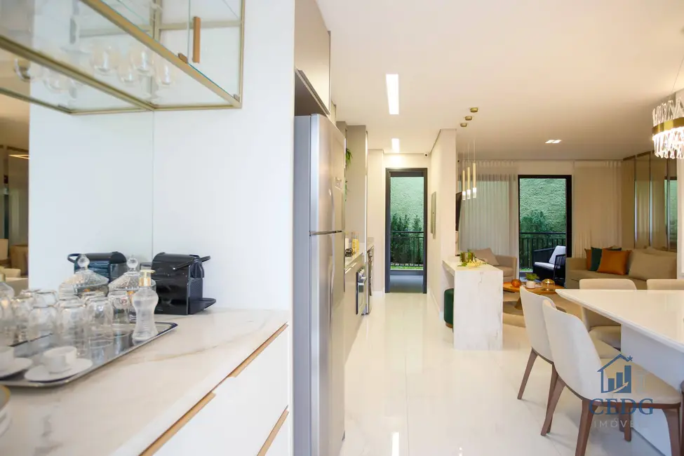 Apartamento com 2 quartos à venda, 63m2 em Cristo Rei, Curitiba - PR - imagem 3 Foto 3 de Apartamento com 2 quartos à venda, 63m2 em Cristo Rei, Curitiba - PR