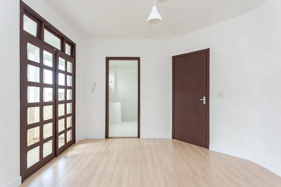 Apartamento com 2 quartos à venda, 58m2 em Uberaba, Curitiba - PR - imagem 6 Foto 6 de Apartamento com 2 quartos à venda, 58m2 em Uberaba, Curitiba - PR