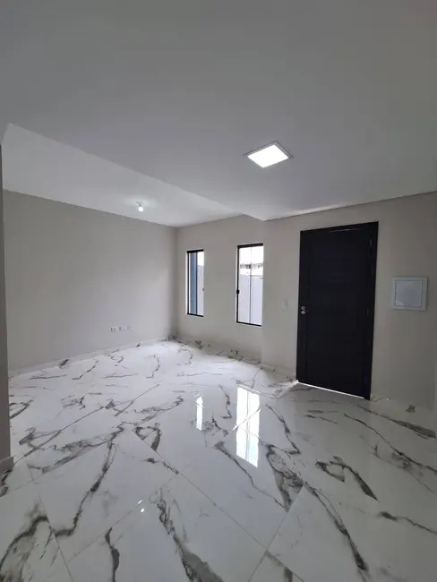 Foto 5 de Sobrado com 4 quartos à venda, 84m2 em Sítio Cercado, Curitiba - PR