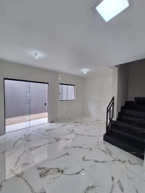 Foto 6 de Sobrado com 4 quartos à venda, 84m2 em Sítio Cercado, Curitiba - PR