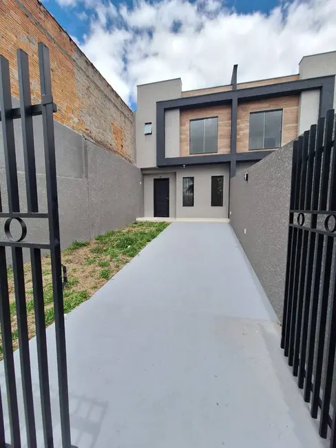 Foto 1 de Sobrado com 4 quartos à venda, 84m2 em Sítio Cercado, Curitiba - PR