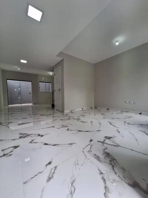 Foto 4 de Sobrado com 4 quartos à venda, 84m2 em Sítio Cercado, Curitiba - PR