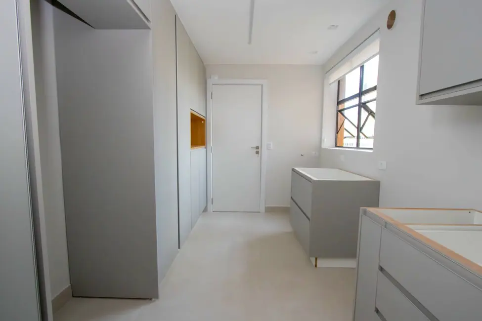 Foto 4 de Apartamento com 3 quartos à venda, 192m2 em Campo Comprido, Curitiba - PR