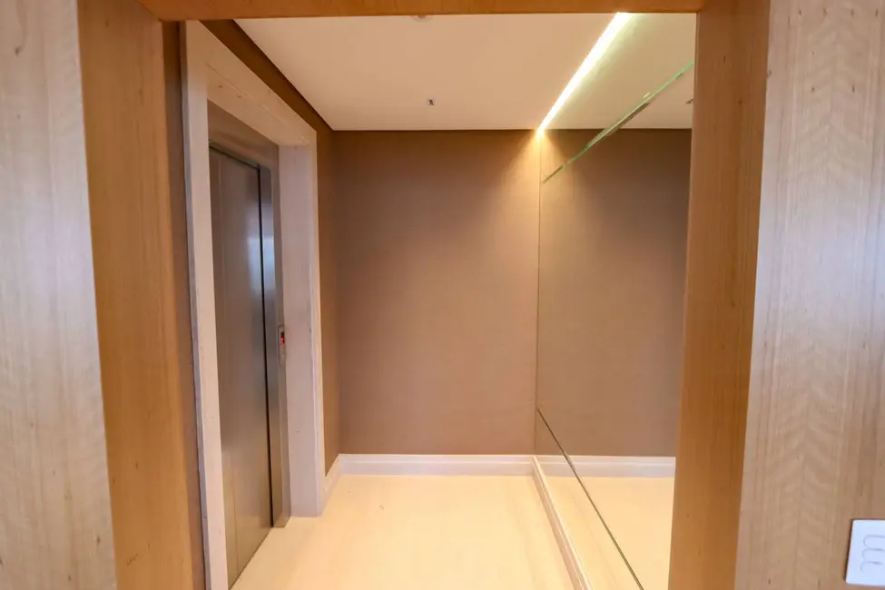 Foto 5 de Apartamento com 3 quartos à venda, 255m2 em Campo Comprido, Curitiba - PR