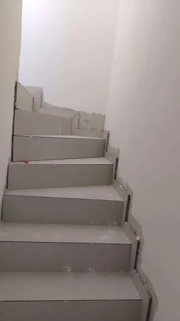 Foto 3 de Sobrado com 3 quartos para alugar, 101m2 em Xaxim, Curitiba - PR