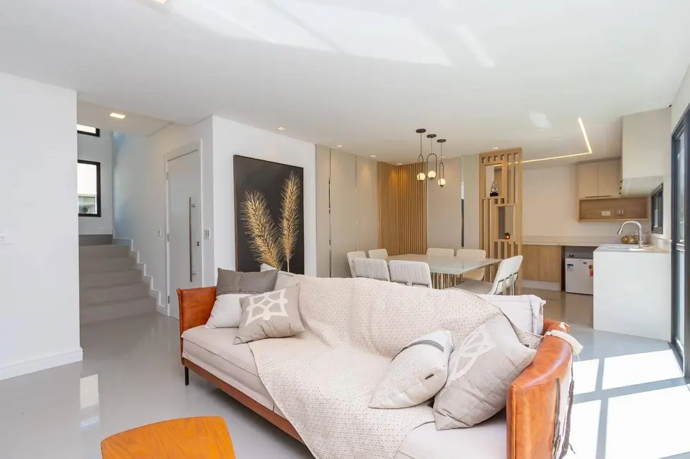 Foto 3 de Casa com 3 quartos à venda, 182m2 em Santa Felicidade, Curitiba - PR