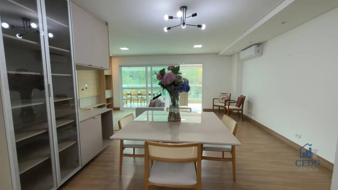 Foto 7 de Apartamento com 3 quartos à venda, 130m2 em Curitiba - PR