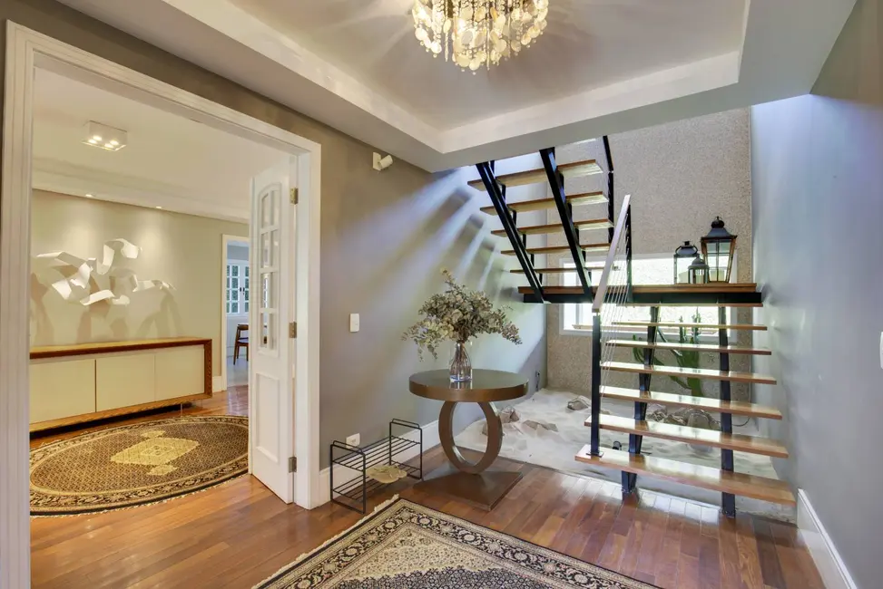 Casa de Condomínio com 4 quartos à venda, 391m2 em Cascatinha, Curitiba - PR - imagem 5 Foto 5 de Casa de Condomínio com 4 quartos à venda, 391m2 em Cascatinha, Curitiba - PR