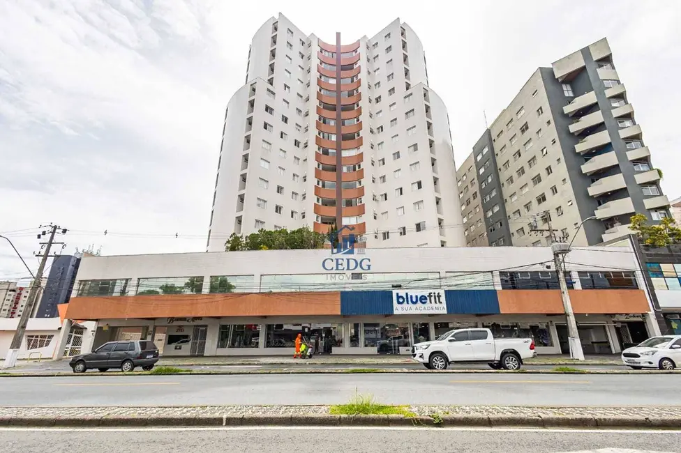 Foto 2 de Apartamento com 2 quartos à venda, 77m2 em Portão, Curitiba - PR