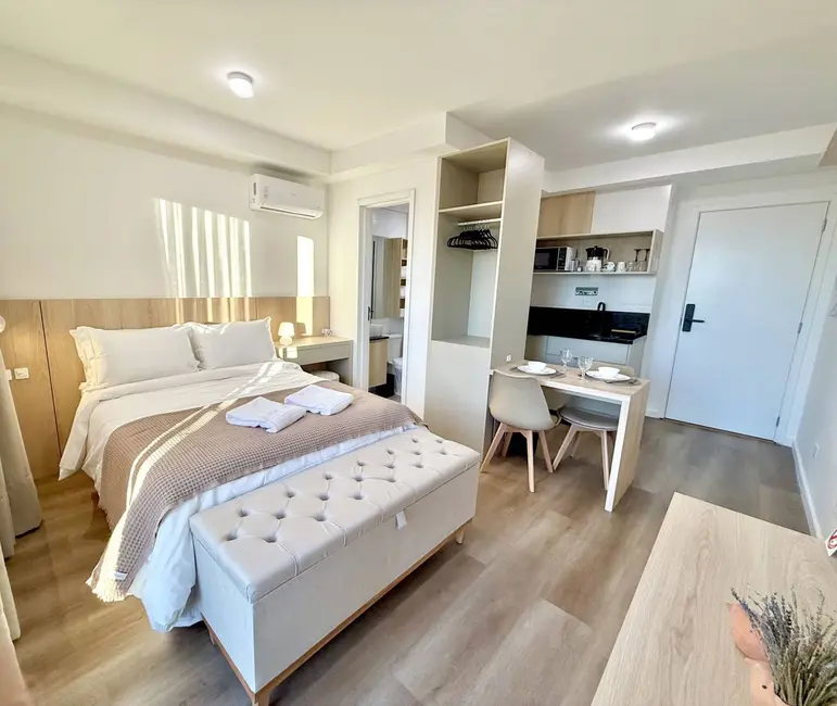 Foto 4 de Apartamento com 1 quarto à venda, 23m2 em Centro, Curitiba - PR